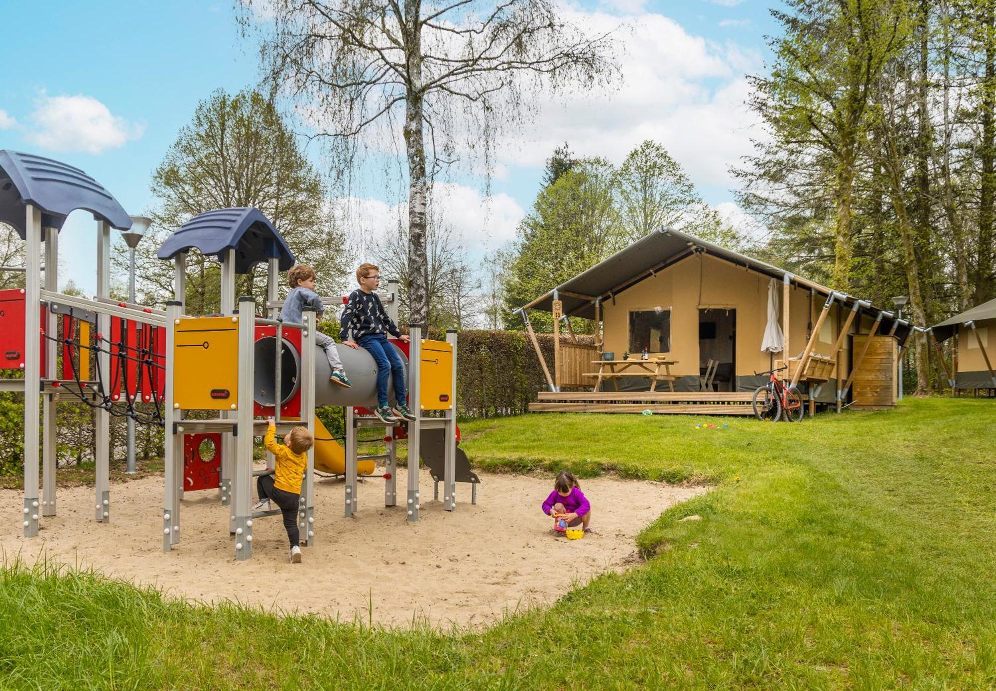 Ardennen Camping แบร์ทริกซ์ ภายนอก รูปภาพ